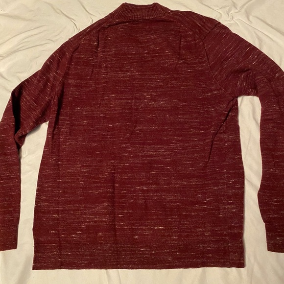 Like new red / burgandy sweater size L made by Express - Picture 3 of 3
